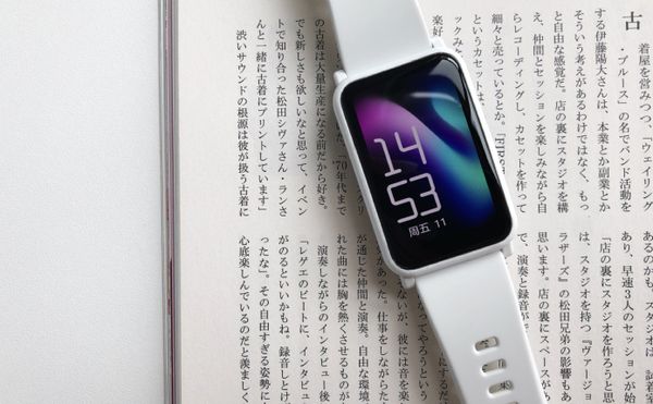 荣耀手表ES体验：搭载长方形大屏的健康小助理