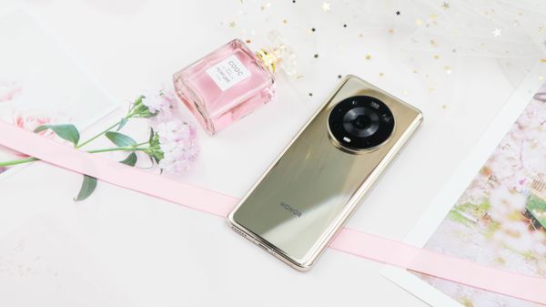 再次进化的旗舰：荣耀Magic4 Pro动手玩