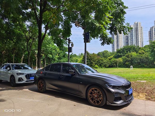 依旧是水桶型直屏旗舰：iQOO 10评测