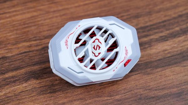 更加定制化的游戏伴侣——“黑鲨冰封制冷背夹3 Pro王者荣耀授权版”评测