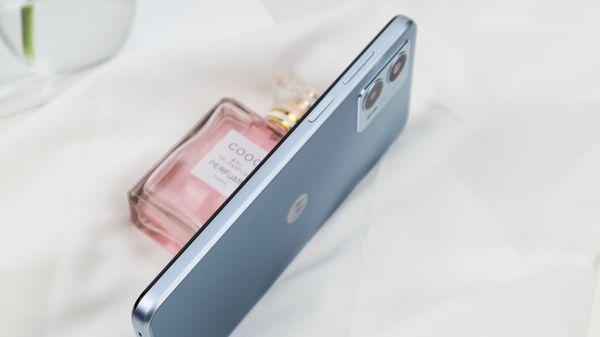 千元5G全击手：入门5G手机佳选moto G53评测