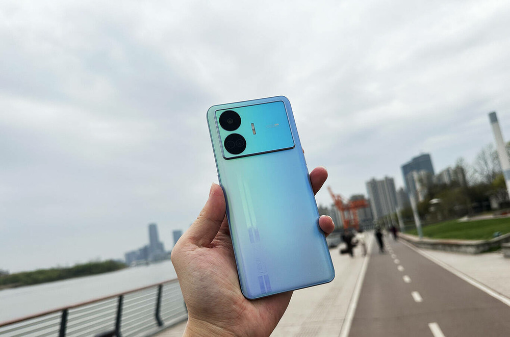 史上最不SE的SE  realme真我GT Neo5 SE上手体验