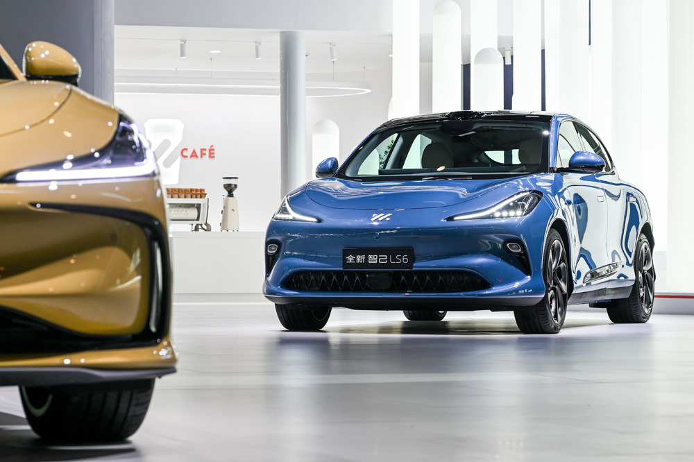 全新智己LS6正式发布，预售权益价22.99万-29.99万元