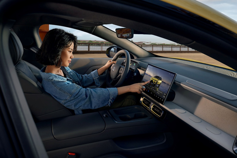 限时惊喜价9.28万起！零跑Lafa5正式上市 重塑10万级纯电轿跑价值标杆