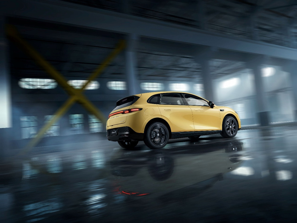 限时惊喜价9.28万起！零跑Lafa5正式上市 重塑10万级纯电轿跑价值标杆